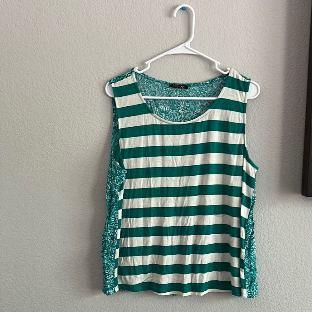 Paper moon Sz 1Xl no tags stripped Green and White Sleeveless Top